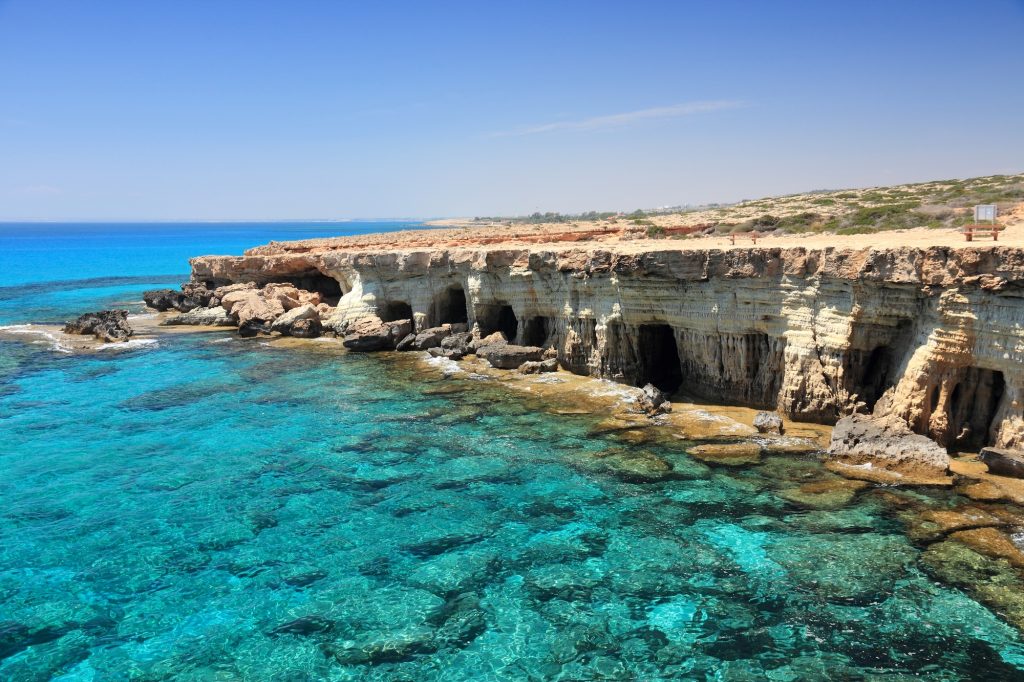 Морские пещеры Кипр