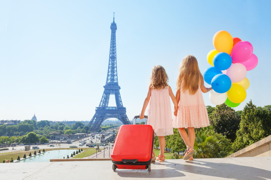 Дети получили визу во Францию
